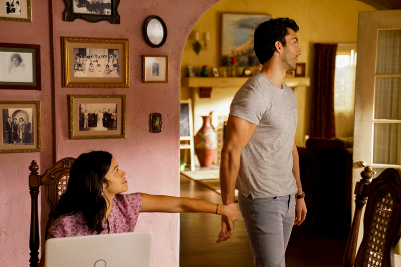 Illustration for article titled Jane The Virgin’s job hunt suffers from underdeveloped storytelling